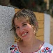 פנינה ישראלי, אמית מזכרת בתיה